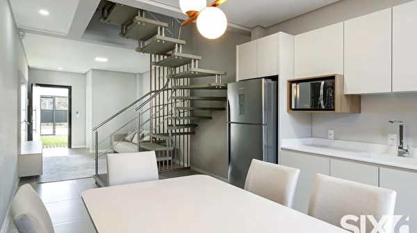 Casa Triplex Canto Grande