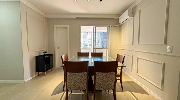 Apartamento na quadra do mar com 2 suítes no Edificio Riverside no Pioneiros Barra Norte de Balneário Camboriú/SC