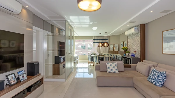 Apartamento Garden no Edifício Porto dos Sonhos com 3 suítes e 3 vagas à venda no Centro de Balneário Camboriú/SC