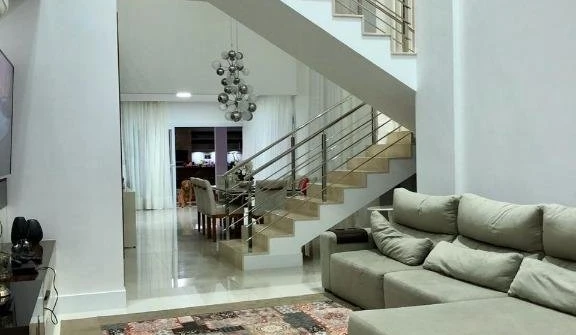 Caledonia Private Village