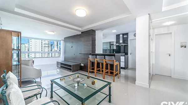 Apartamento no Torre de Lyon com 3 dormitórios à venda no Pioneiros em Balneário Camboriú/SC