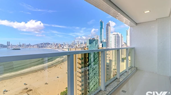 Apartamento no Edifício Infinity Coast com sacada aberta 3 suítes e 3 vagas na Barra Norte de Balneário Camboriú/SC