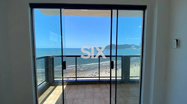 Apartamento frente mar no Edifício Concorde com 3 suítes e 1 vaga à venda no Centro de Balneário Camboriú/SC