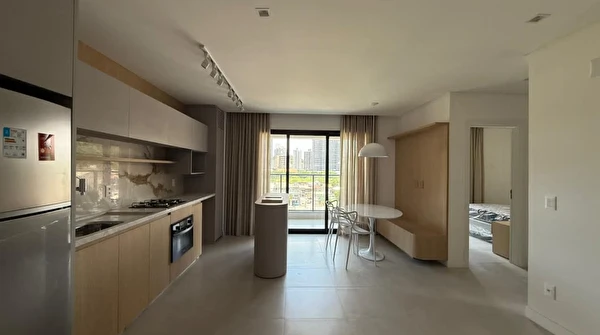 Apartamento no Edifício Brava Breeze com 2 quartos e 1 vaga para locação na Praia Brava/SC