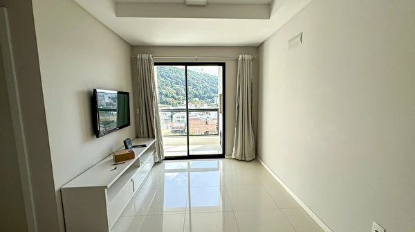 Apartamento para locação no Residencial Mackay, com 2 quartos, sendo 1 suíte, no centro de em Balneário Camboriú