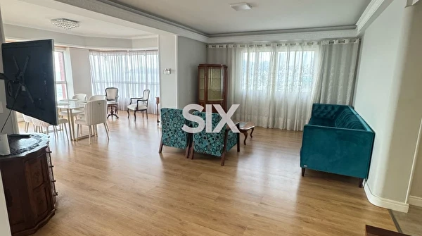 Apartamento no Edifício Pietro Zanella com 3 suítes e 2 vagas à venda no Centro de Balneário Camboriú/SC