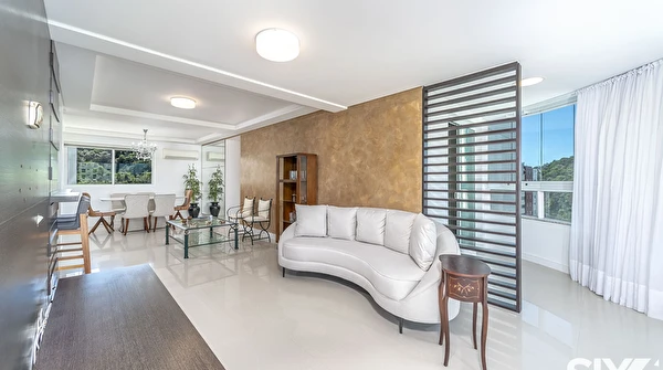 Apartamento no Torre de Lyon com 3 dormitórios à venda no Pioneiros em Balneário Camboriú/SC