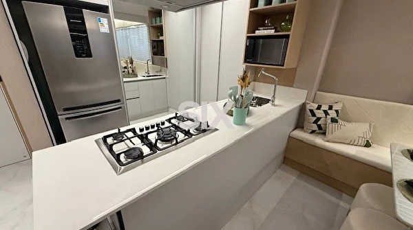 Apartamento frente mar no Edifício Imperatriz com 2 quartos e 1 vaga no Centro de Balneário Camboriú/SC