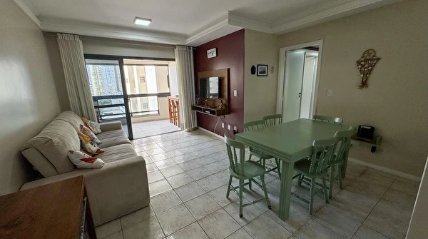 Apartamento no Residencial Real Park para locação frente mar, no Centro de Balneário Camboriú.