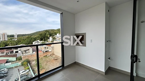 Apartamento no Edifício Coral Way com 2 quartos e 1 vaga à venda no Bairro São Francisco em Camboriú/SC