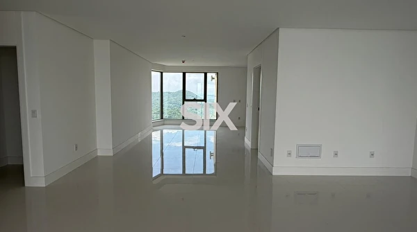 Apartamento no Edifício Yachthouse com 04 suítes e 03 vagas à venda na Barra sul em Balneário Camboriú/SC