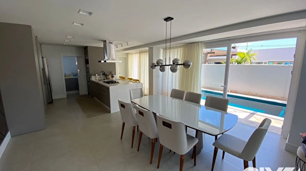 Caledonia Private Village