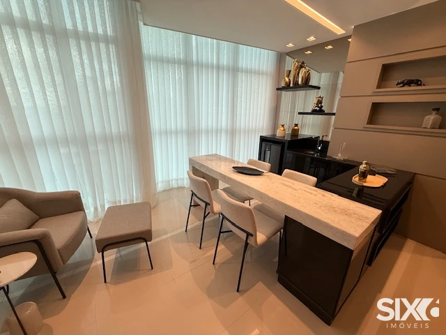 Apartamento mobiliado no Edifício Cartagena com 03 suítes à venda no Centro em Balneário Camboriú/SC
