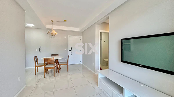 Apartamento no Edifício Mackay com 2 quartos e 1 vaga para locação no Centro de Balneário Camboriú/SC