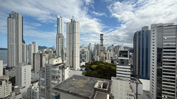 Las Brisas Residence