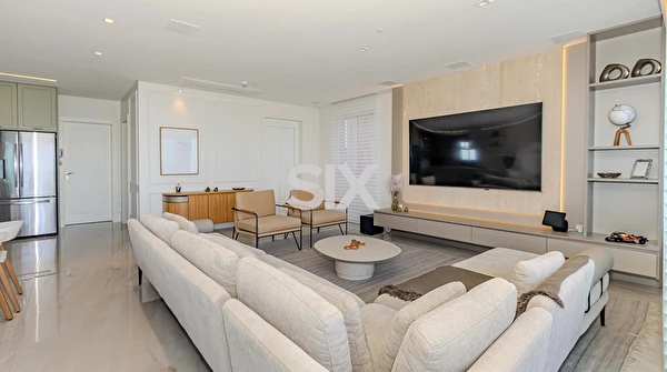 Apartamento no Edifício Aurora com 4 suítes e 4 vagas à venda na Barra Sul em Balneário Camboriú/SC