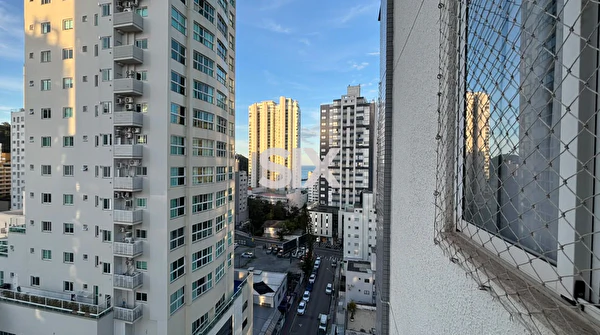 Apartamento no Edifício Costa Arvoredo com 3 quartos e 2 vagas para locação na Barra Norte de Balneário Camboriú/SC