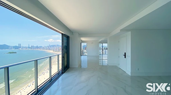 Apartamento frente mar no Edifício Splendido Residence com 5 suítes e 4 vagas na Barra Norte de Balneário Camboriú/SC