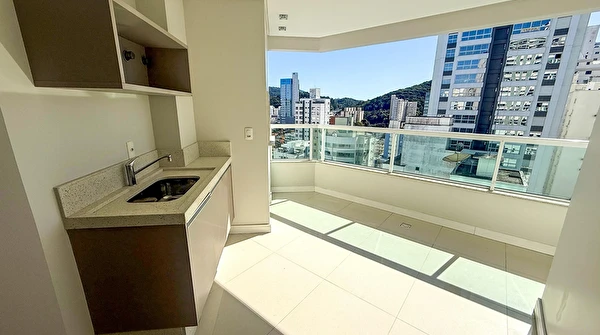 Apartamento para locação no Residencial Golden Aliance Bairro Pioneiros, com 3 suítes no bairro Pioneiros em Balneário Camboriú