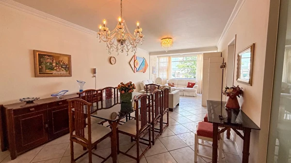 Apartamento para locação no Residencial Olinda, com 2 suítes no bairro Pioneiros em Balneário Camboriú.