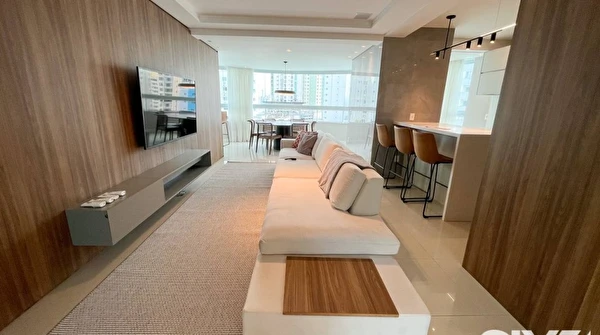 Apartamento com 03 Suítes para alugar no edifício Torre de Lyon no Pioneiros em Balneário Camboriú/SC