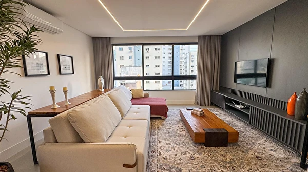 Apartamento para locação no Residencial Torre de Booz, com 4 suítes no bairro Pioneiros em Balneário Camboriú