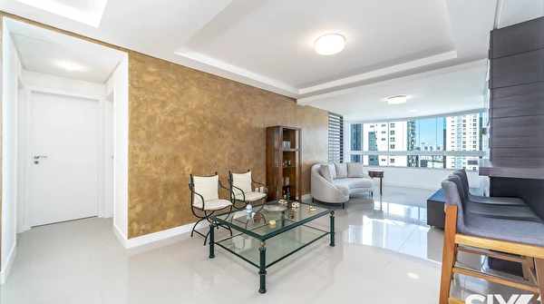 Apartamento no Torre de Lyon com 3 dormitórios à venda no Pioneiros em Balneário Camboriú/SC