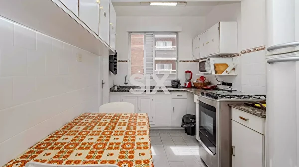 Apartamento Frente Mar no Edifício Londrina com 02 quartos e 1 vaga à venda no Centro em Balneário Camboriú/SC