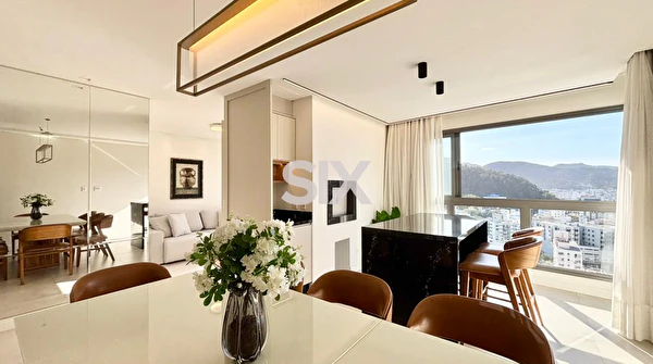 Apartamento no Edifício Home Square com 3 suítes e 2 vagas à venda no Centro em Balneário Camboriú/SC
