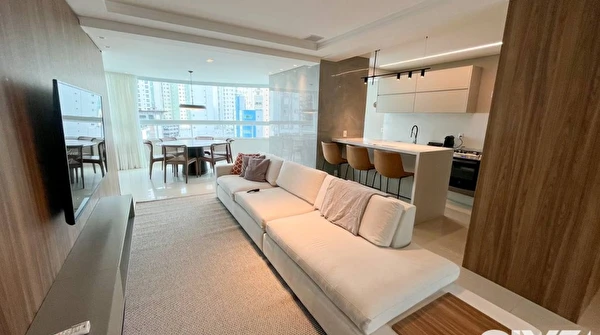Apartamento com 03 Suítes para alugar no edifício Torre de Lyon no Pioneiros em Balneário Camboriú/SC