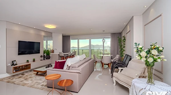 Apartamento no Edifício Infinity Coast com sacada aberta 3 suítes e 3 vagas na Barra Norte de Balneário Camboriú/SC