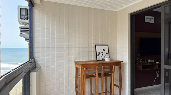 Apartamento no Residencial Real Park para locação frente mar, no Centro de Balneário Camboriú.