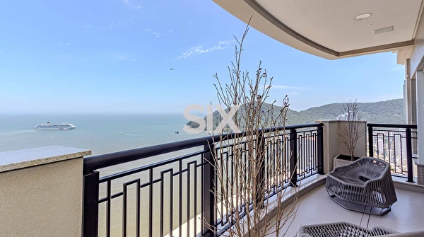 Apartamento no Edifício Aurora com 4 suítes e 4 vagas à venda na Barra Sul em Balneário Camboriú/SC