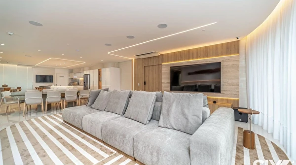 Apartamento no Edificio Yachthouse à venda com 4 suítes amplas na Barra Sul em Balneário Camboriú/SC