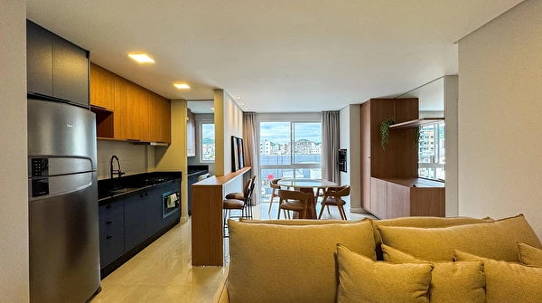Apartamento para locação com 1 suíte + 1 quarto, totalmente mobiliado no bairro das Nações em Balneário Camboriú/SC