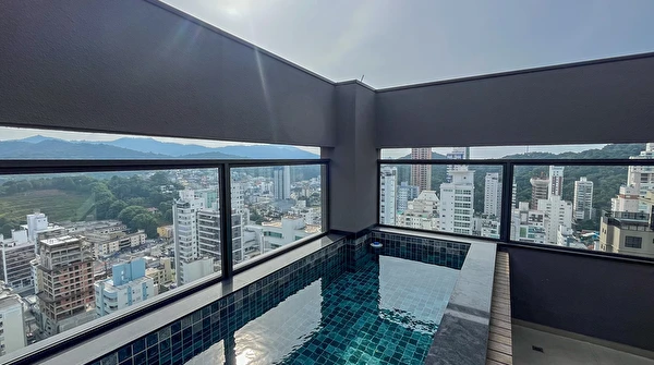 Cobertura no Empire Residence com 04 suítes à venda no Pioneiros em Balneário Camboriú/SC