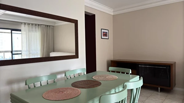 Apartamento no Residencial Real Park para locação frente mar, no Centro de Balneário Camboriú.