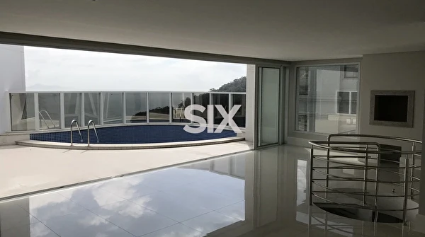 Cobertura Frente Mar no Edifício Ibiza Towers com 6 suítes e 5 vagas á venda na Barra Sul de Balneário Camboriú/SC