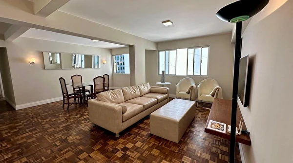 Apartamento á venda no Edifício Antares, com 1 suíte mais 2 quartos, mobiliado na Barra Norte de Balneário Camboriú/SC