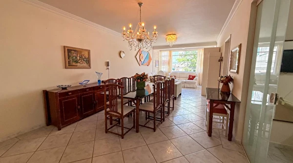 Apartamento para locação no Residencial Olinda, com 2 suítes no bairro Pioneiros em Balneário Camboriú.