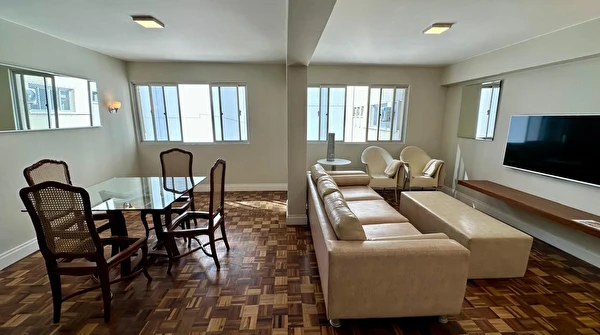 Apartamento á venda no Edifício Antares, com 1 suíte mais 2 quartos, mobiliado na Barra Norte de Balneário Camboriú/SC