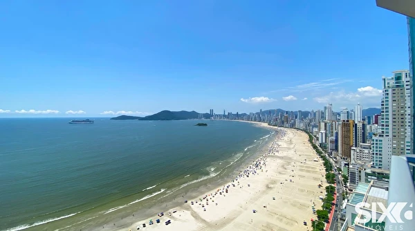 Apartamento frente mar no Edifício Splendido Residence com 5 suítes e 4 vagas na Barra Norte de Balneário Camboriú/SC