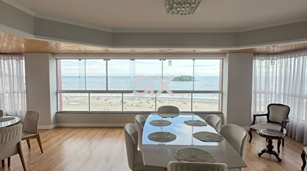 Apartamento no Edifício Pietro Zanella com 3 suítes e 2 vagas à venda no Centro de Balneário Camboriú/SC