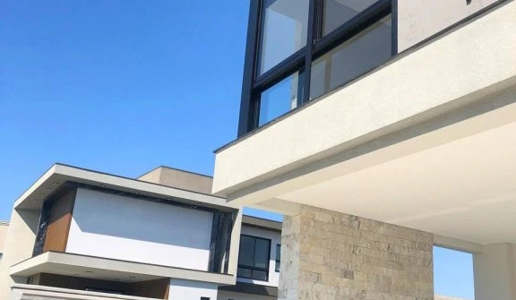 Caledonia Private Village