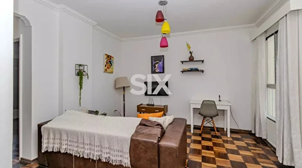 Apartamento Frente Mar no Edifício Londrina com 02 quartos e 1 vaga à venda no Centro em Balneário Camboriú/SC