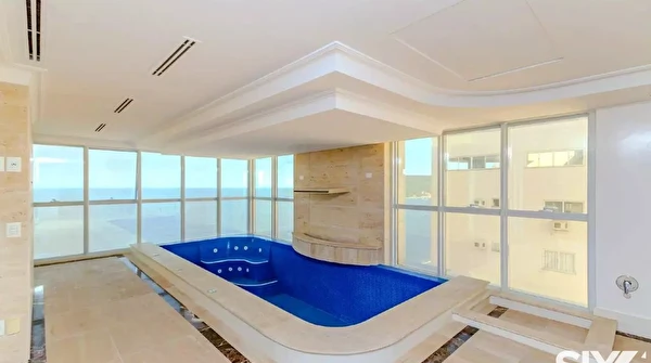 Apartamento Frente Mar no Edifício Millennium Palace com 4 suítes e 4 vagas à venda no Centro de Balneário Camboriú/SC