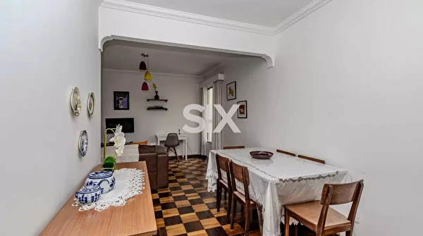 Apartamento Frente Mar no Edifício Londrina com 02 quartos e 1 vaga à venda no Centro em Balneário Camboriú/SC