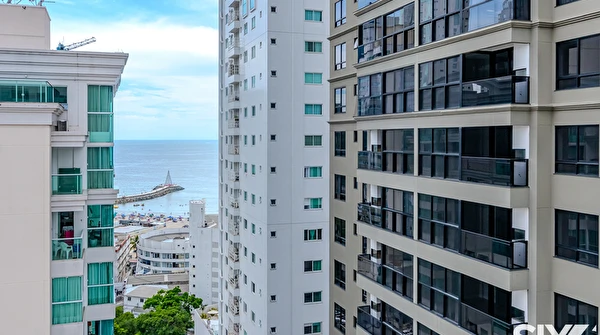 Apartamento á venda com 3 quartos no Edifício Portal D'Antares na Barra Norte de Balneário Camboriú/SC
