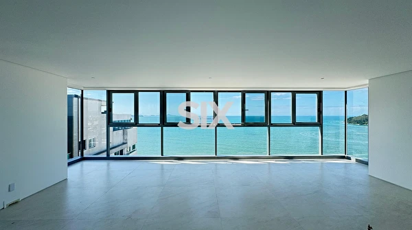 Apartamento no Edifício Copenhagen com 4 suítes e 4 vagas à venda na Barra Sul de Balneário Camboriú/SC