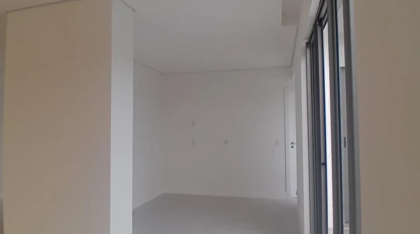 Cobertura no Edifício Las Brisas com 5 suítes e 6 vagas à venda na Barra Norte de Balneário Camboriú/SC